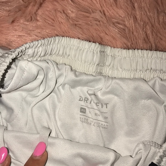 Nike Shorts - Picture 2 of 3